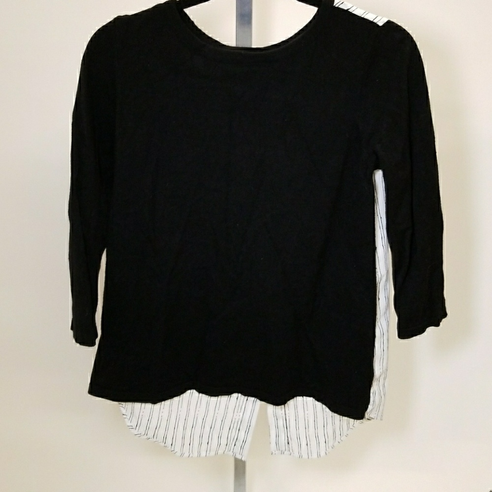 Scoop neck sweater with strip button up back